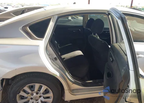 2013 Nissan Altima 2.5 S z USA, uszkodzony, nr VIN 1N4AL3AP8DN496575